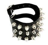 BRAZALETE DE PIEL CON PUNTAS DE ACERO INOXIDABLE