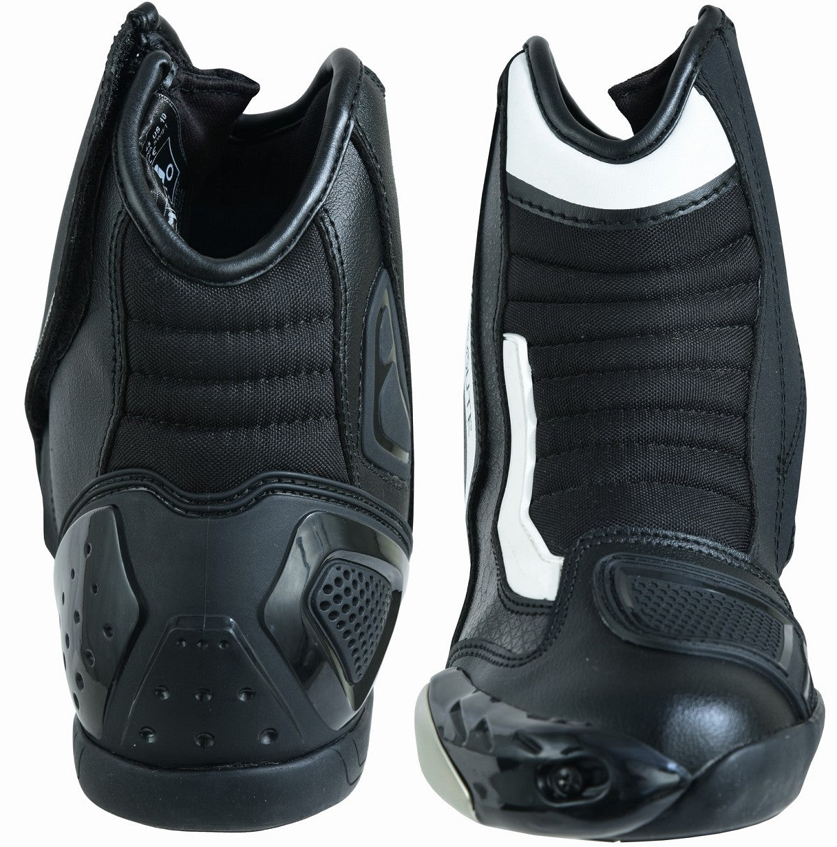 BOTAS DE MOTO CARRETERA ESTILO DEPORTIVO CAÑA CORTA IMPERMEABLES Y TRANSPIRABLES CON HOMOLOGACIÓN CE Y EPI (1)
