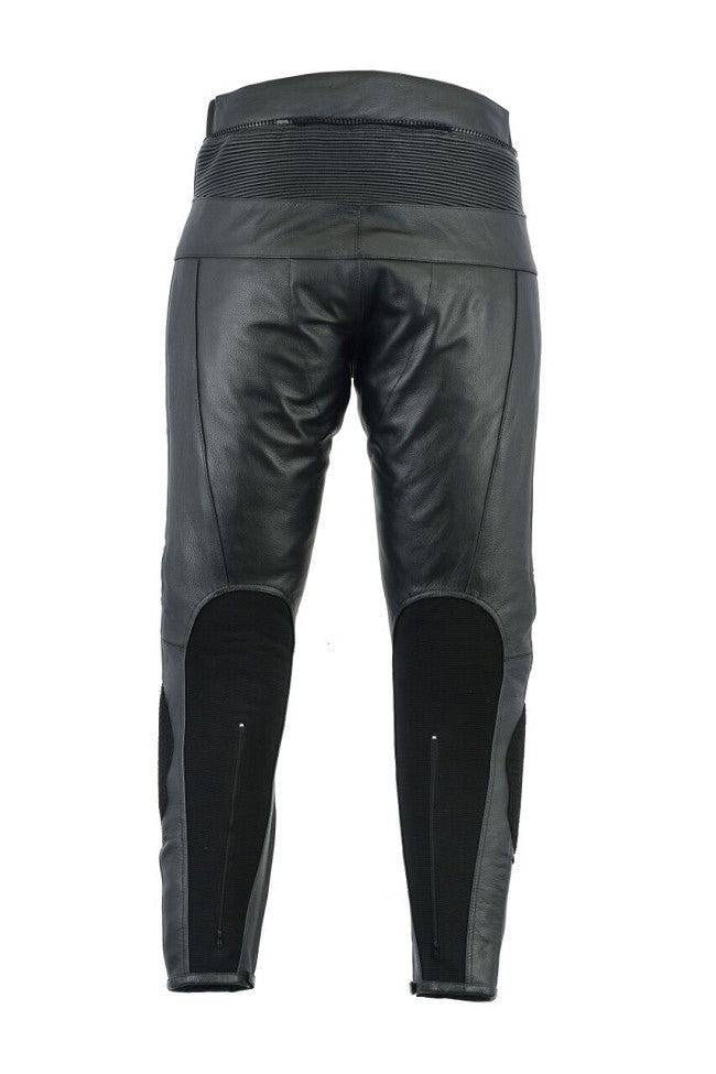 PANTALÓN DE MOTO FABRICADO EN CUERO CON PROTECCIONES DE TITANIO