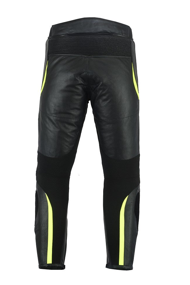 PANTALÓN DE MOTO FABRICADO EN CUERO CON PROTECCIONES DE TITANIO (1)