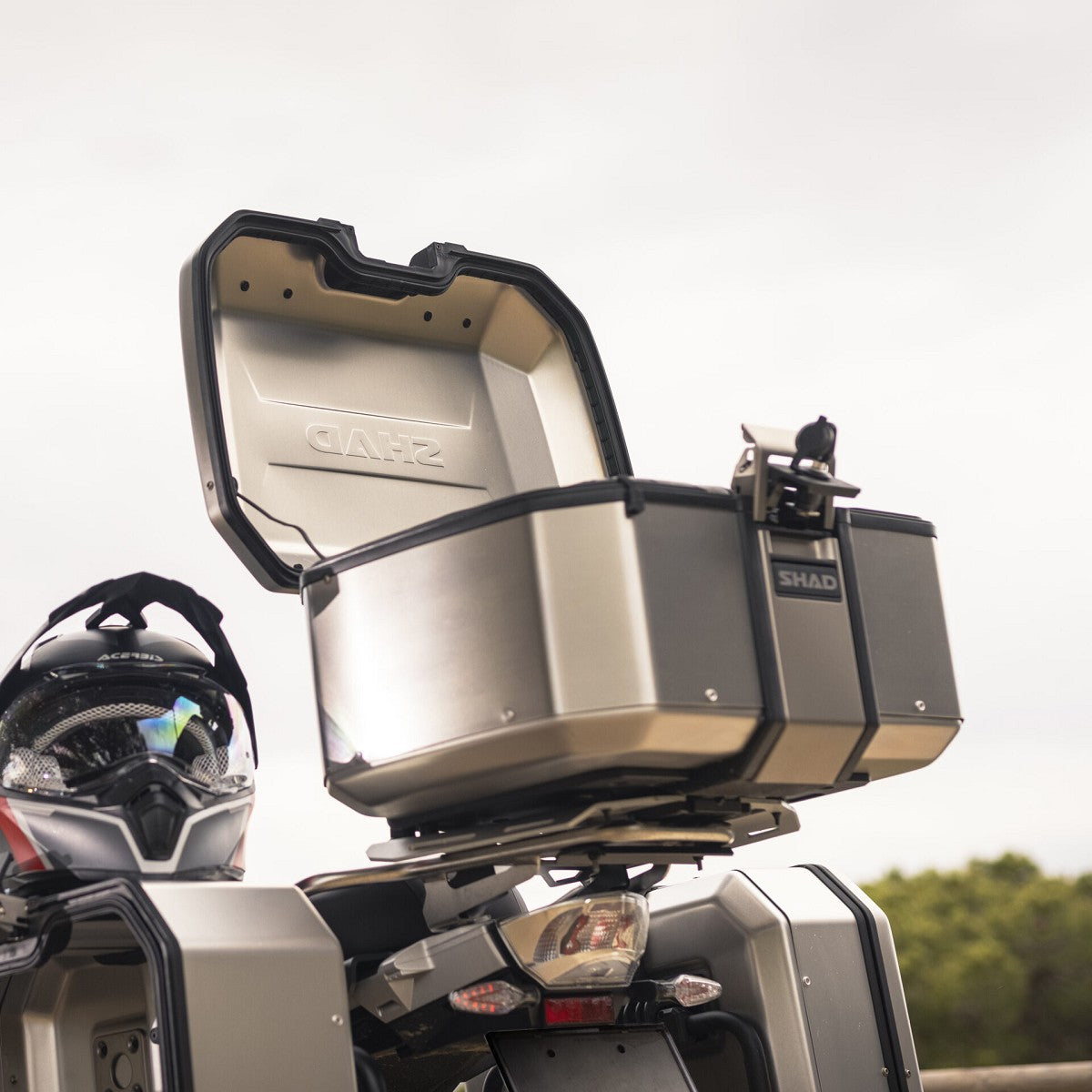 SHAD TOP CASE TR55 TERRA SUITCASE